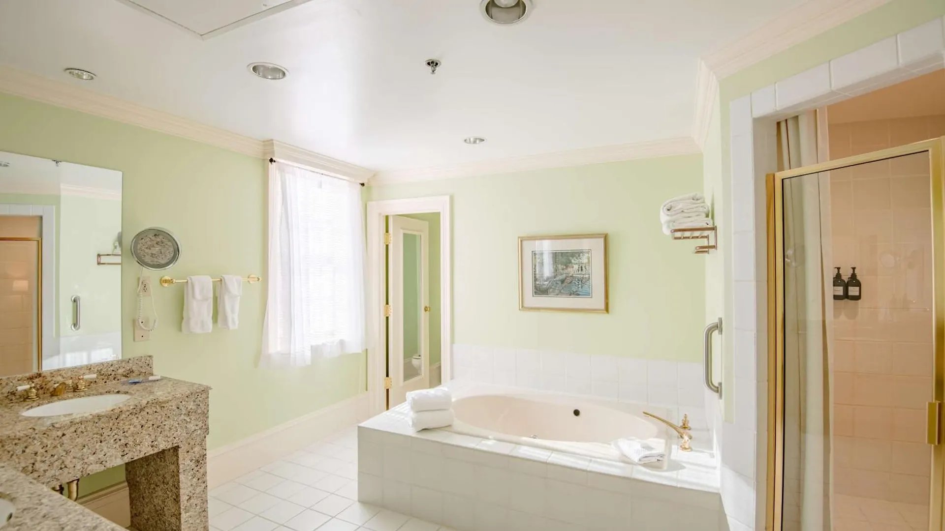 Hotel The Founders Inn & Spa Tapestry Collection By Hilton Virginia Beach